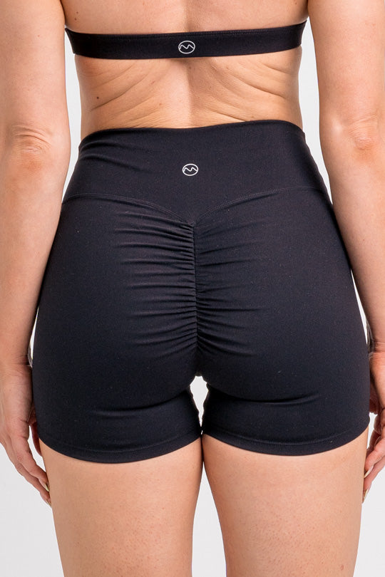 black scrunch butt short