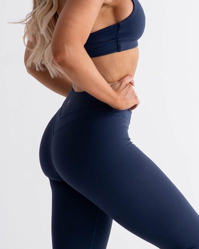 SoftSculpt Lift V-Seam Contour Legging in Berry Blue, side view | MAKAI